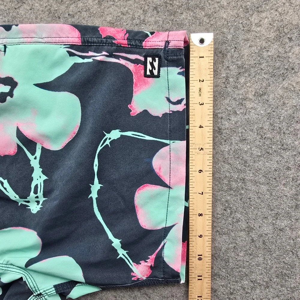 Billabong Mens Large Hybrid Board Shorts Floral Barbed Wire Gray Pink Mint Green